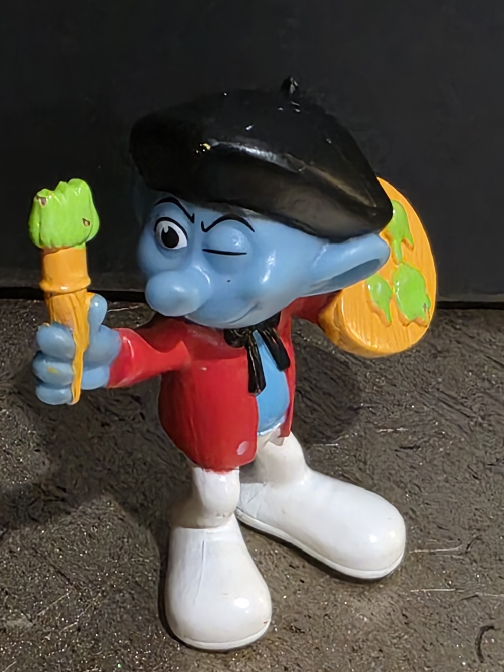 Blue Smurf Painter Figurine Toy in Red Outfit